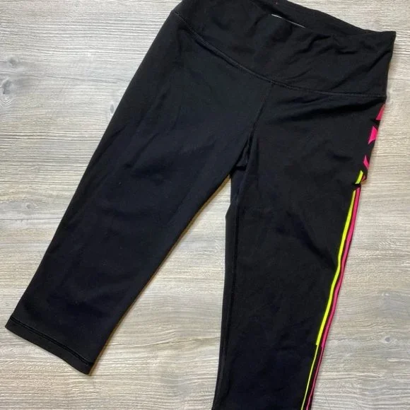 Victoria’s Secret VSX Sport Capri Leggings - Picture 2 of 6